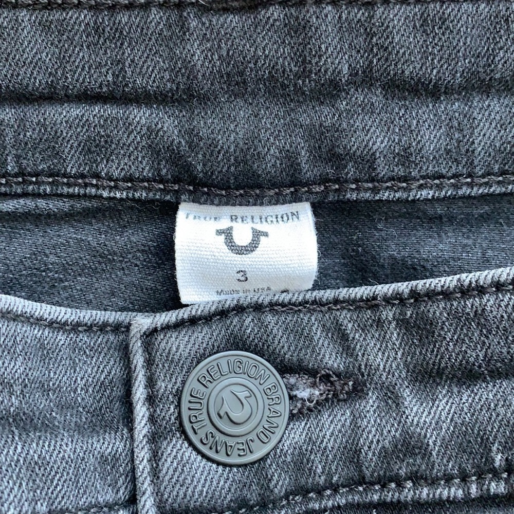 Men’s Black True Religion Cropped Cotton Jeans - Picture 3 of 5
